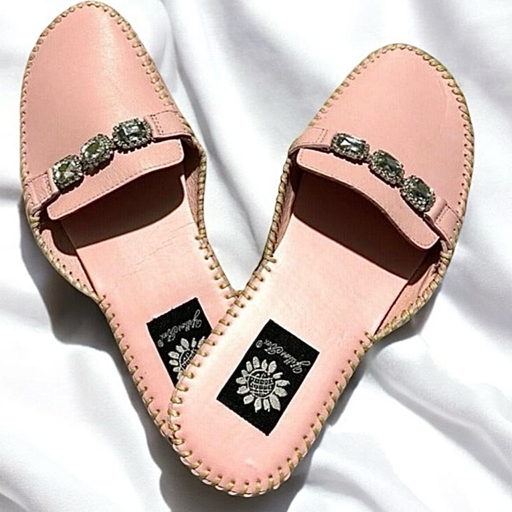 Size 8.5……Ladies Pink Leather Jeweled Slip on‎ Flat Shoes. New…….Yellowbox